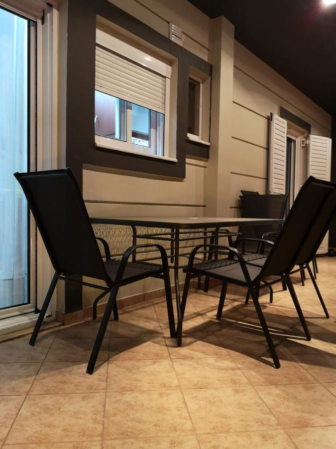 Ecco Apartments I Nafpaktos Luaran gambar